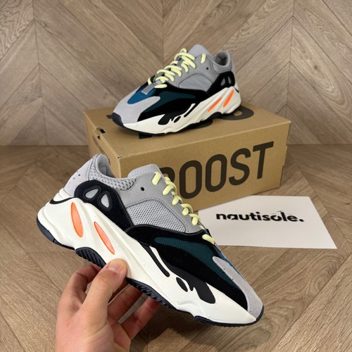Adidas yeezy 700 boost wave - 700,