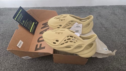 Adidas yeezy foam - adidas, runner