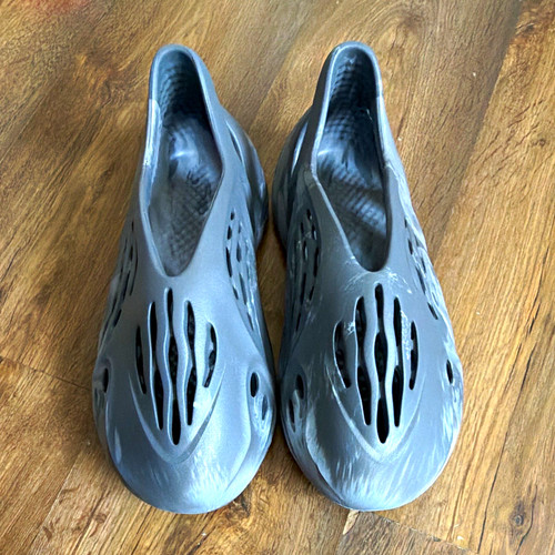 Adidas foam runners size - uk, 10